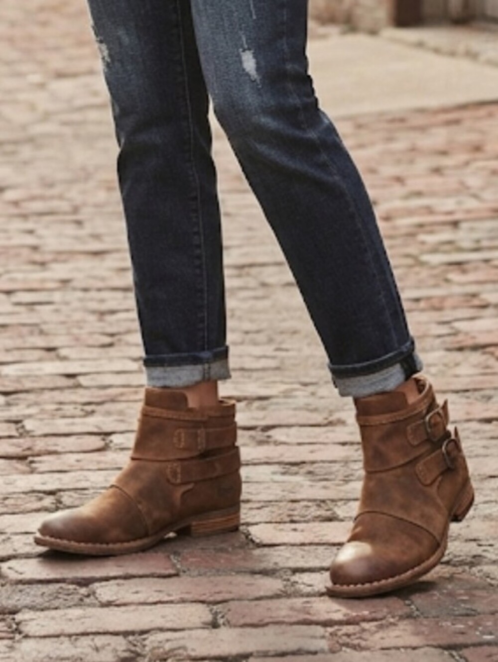 NWOB Born Women Suede Moto Ankle Boots Shoes Sz 7